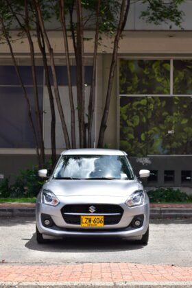 
									SUZUKI SWIFT HIBRIDO completo								