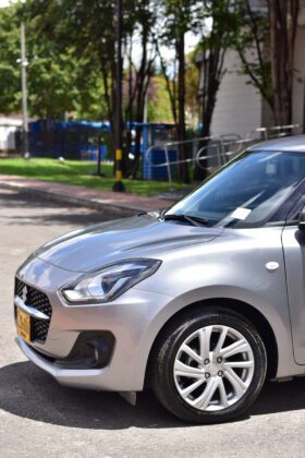 
									SUZUKI SWIFT HIBRIDO completo								