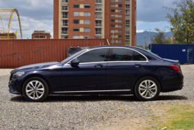 
									MERCEDES – BENZ C200 completo								