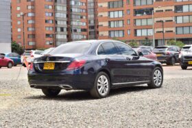 
									MERCEDES – BENZ C200 completo								