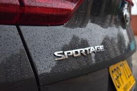 
									KIA SPORTAGE DESIRE HIBRIDA 2020 completo								