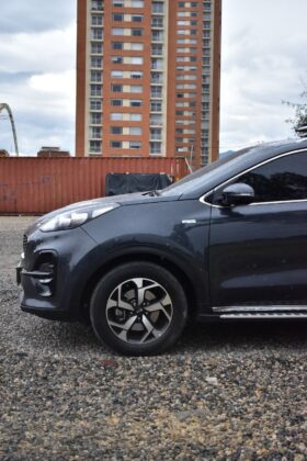 
									KIA SPORTAGE DESIRE HIBRIDA 2020 completo								